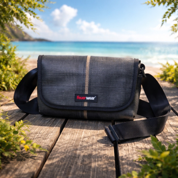 Umhängetasche Larry schwarz