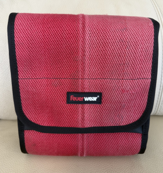 Umhängetasche Carl dunkelrot