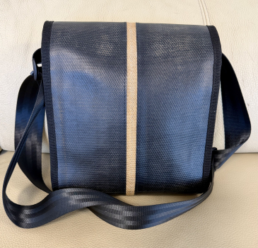 Umhängetasche Carl schwarz 2