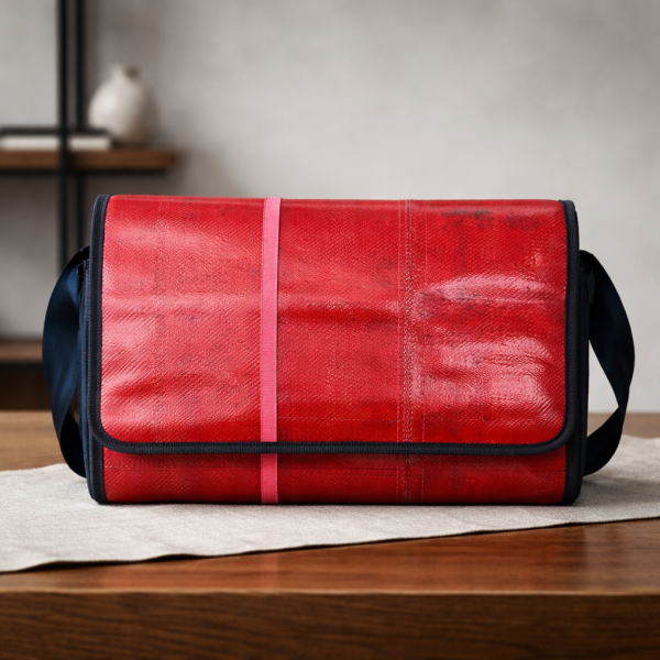 Umhängetasche Walter rot glanz