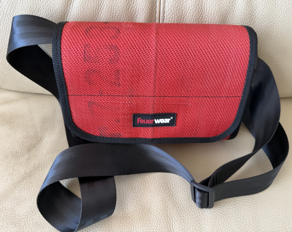 Umhängetasche Larry rot 7-250-14