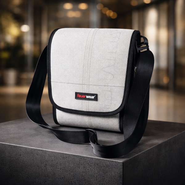 Umhängetasche Jack weiss Nr.34/6