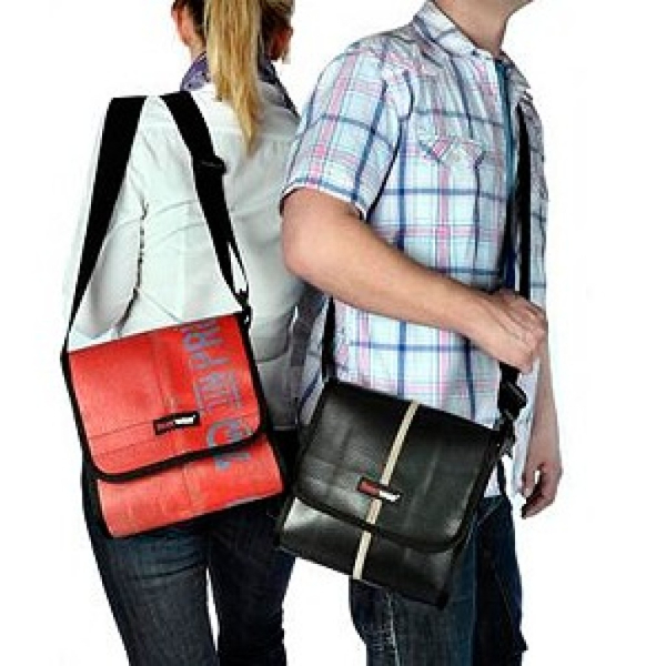 Umhängetasche Carl dunkelrot